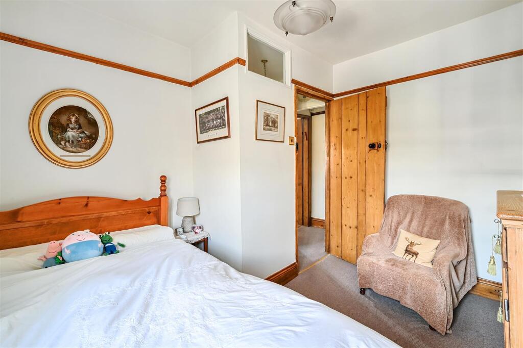 Red Oaks Lodge, Henfield, BN5 (26).jpg