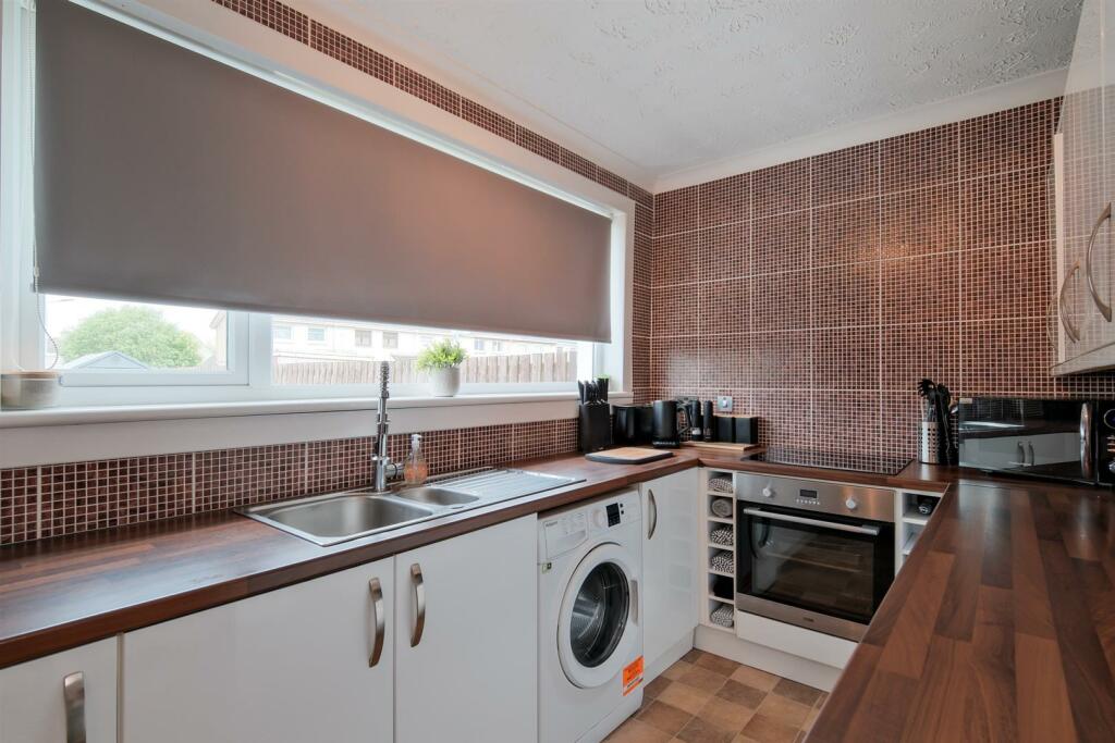 006-22 Spey Court, Newmains ML2 9EE_.jpg