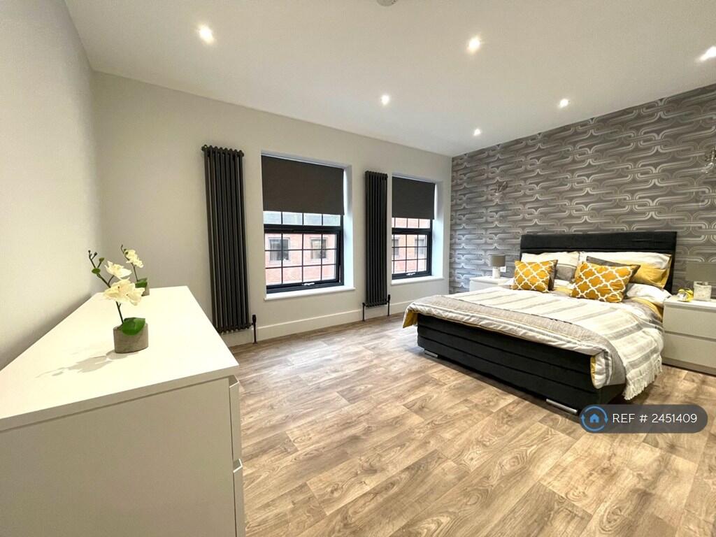 Flat 10 - £1400