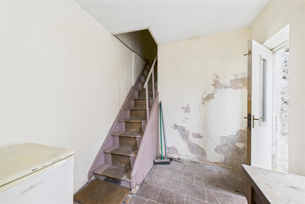 24 Somerset Terrace, Windmill Hill, Bristol BS3 4L