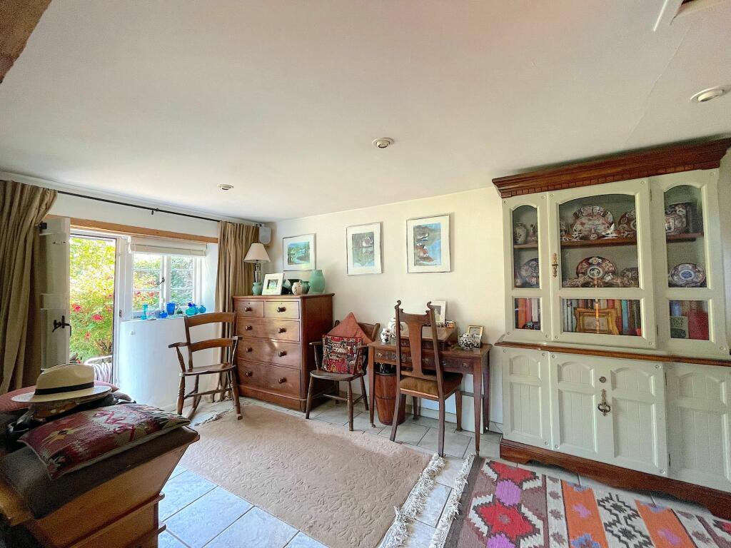 Living Room (4)