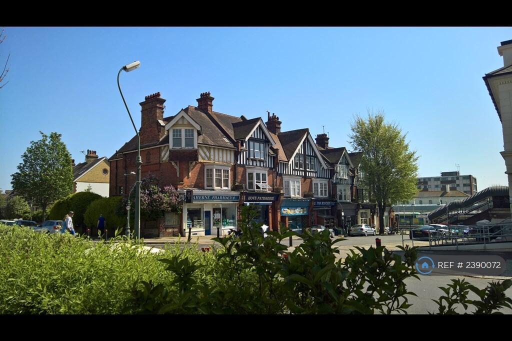 Chemists, Bakery, Convenience Store Steps Away
