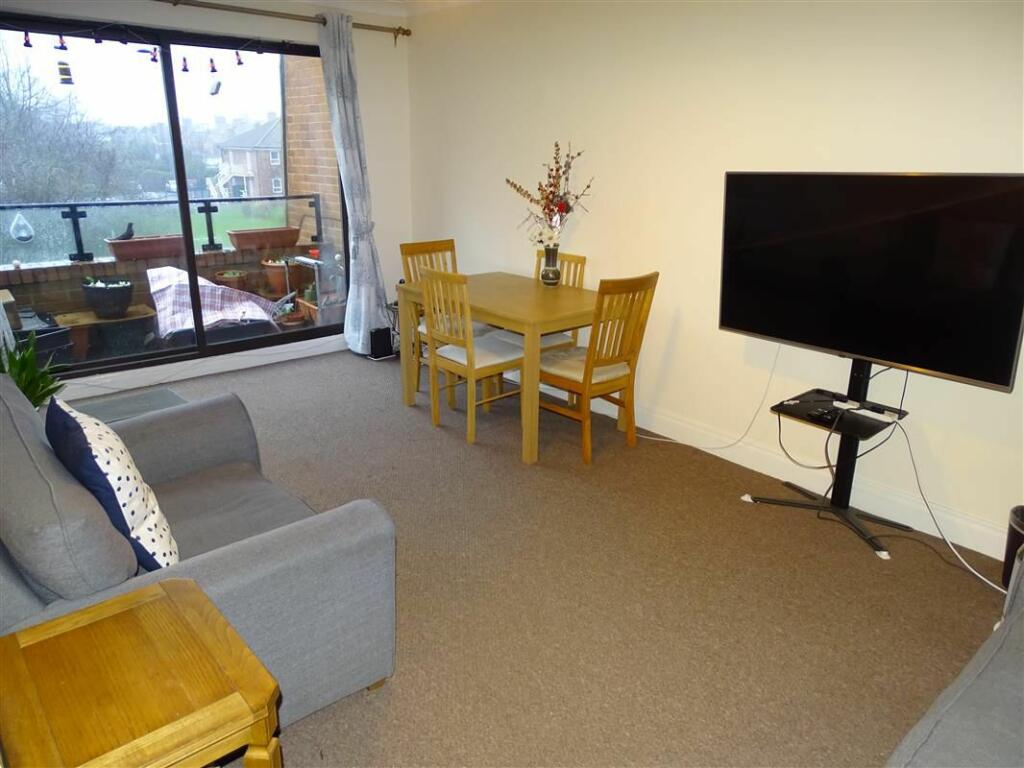 Lounge A