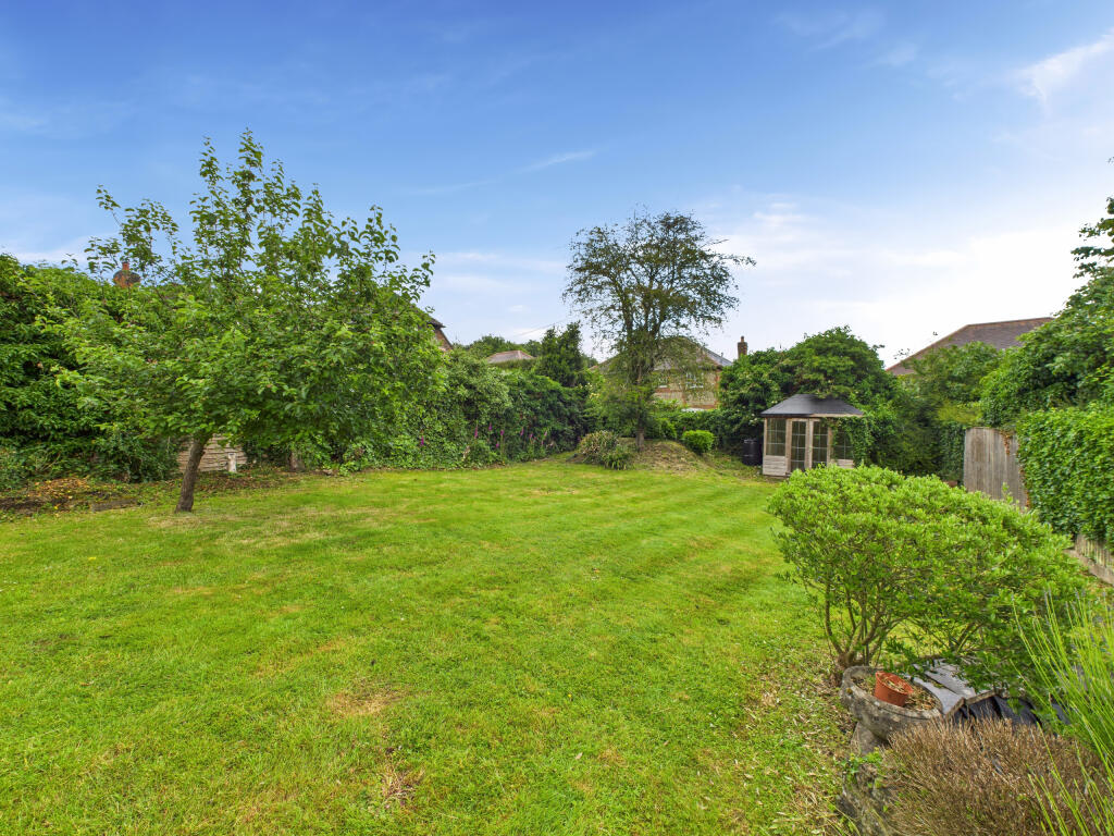 CAM02909G0-PR0425-STILL022