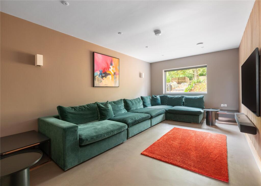 Cinema/ Living