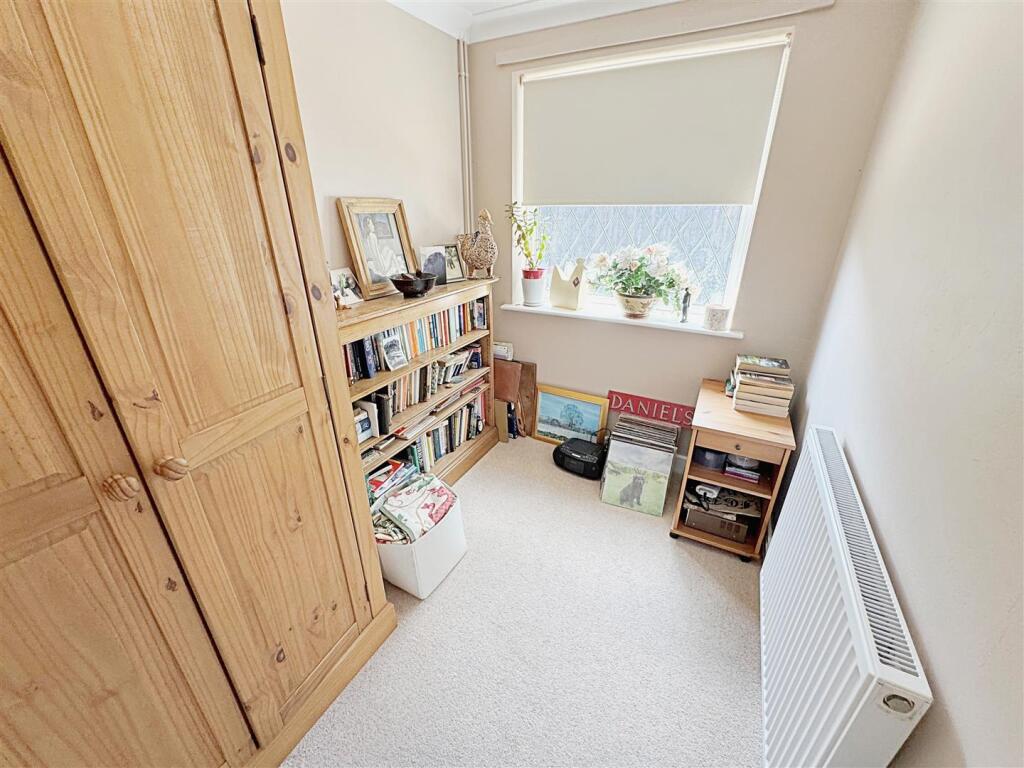 BEDROOM 3