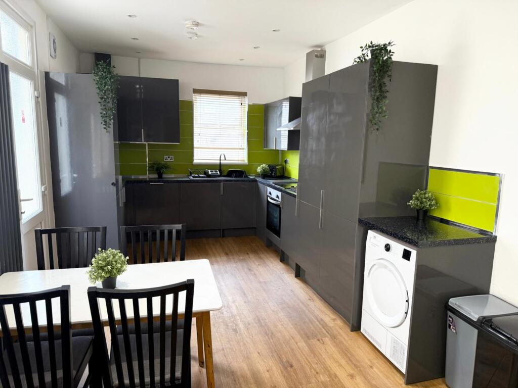 Call 02920 668585 to secure your viewing _8