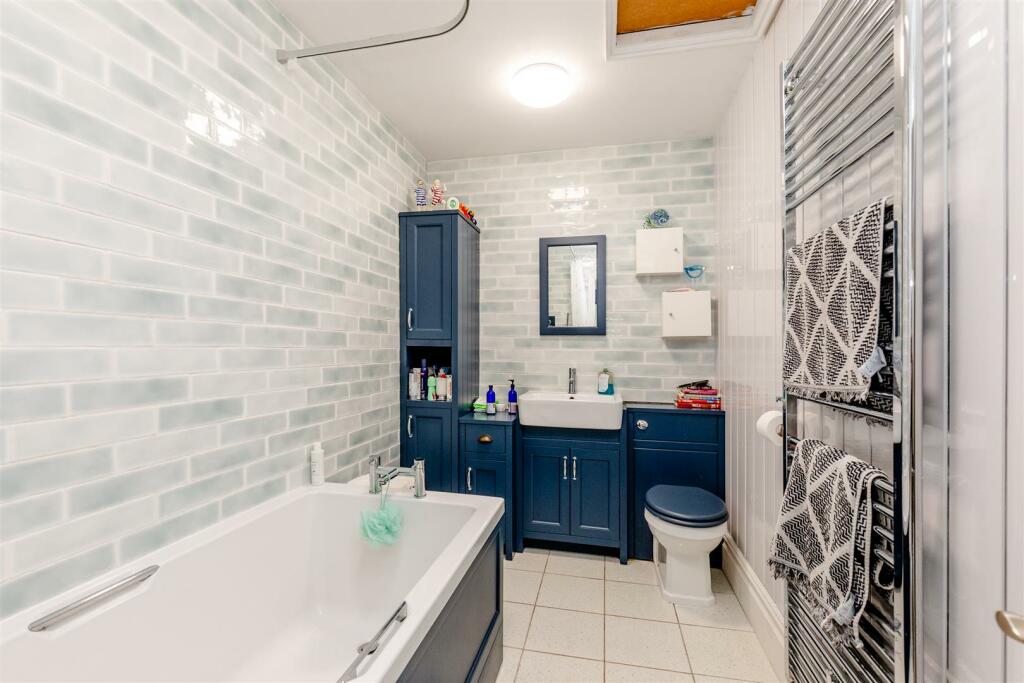 Henleaze Road, Henleaze Bathroom.jpg