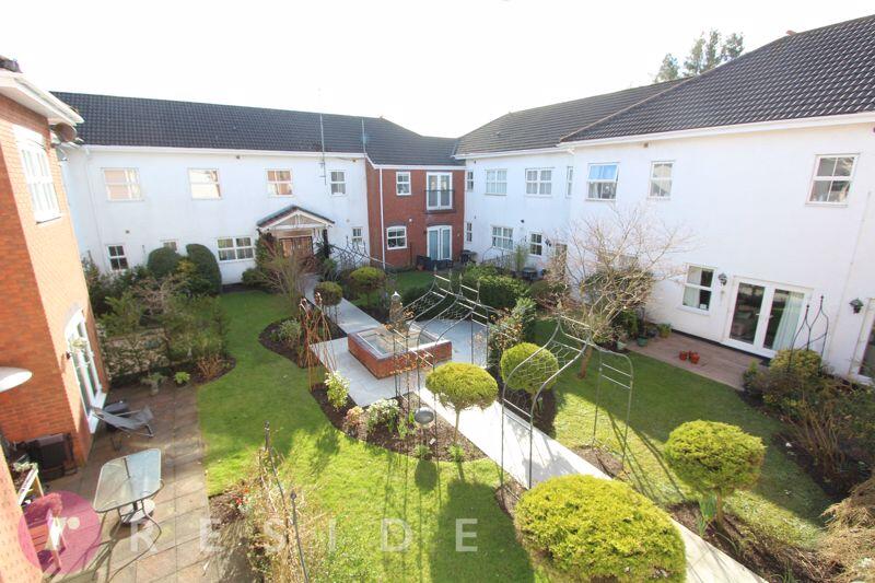 Courtyard / Gardens