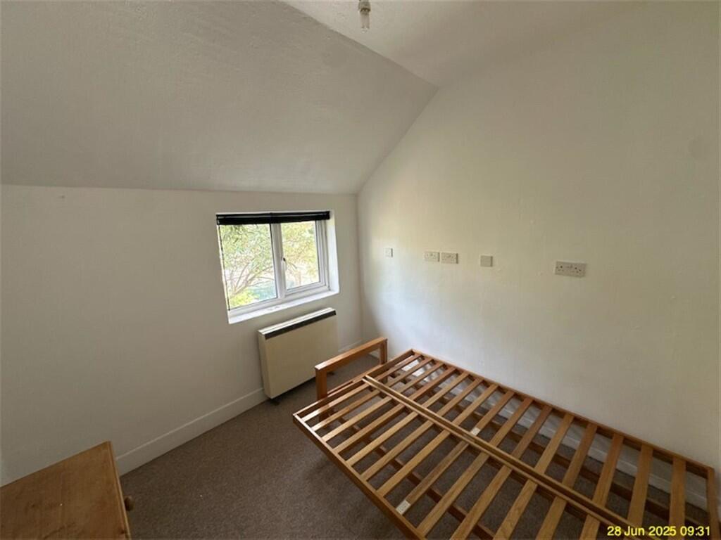 22293299_Bedroom_...