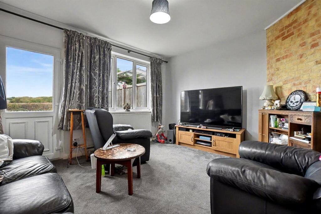 Living Room.jpg