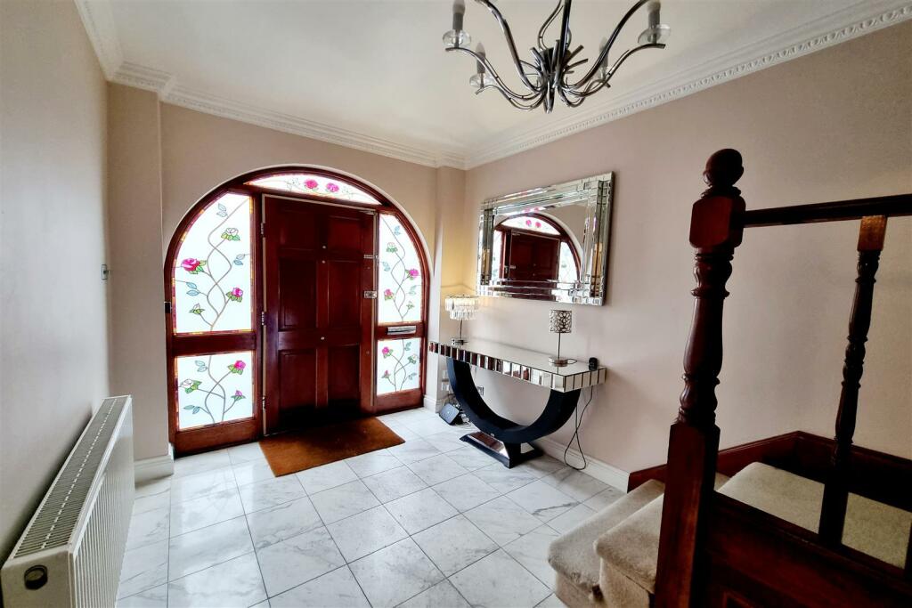 ENTRANCE HALL