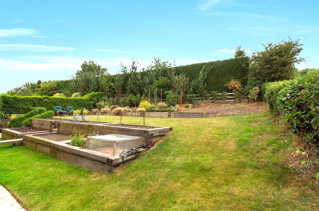 Craykefields - Garden2