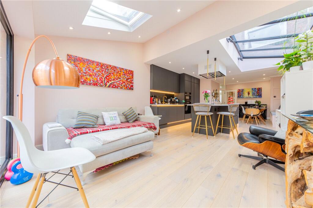 Living/Kitchen