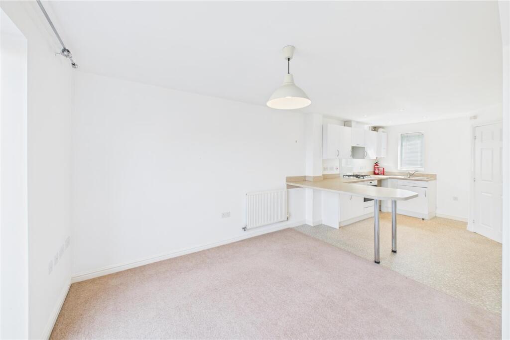 Lounge/Kitchen