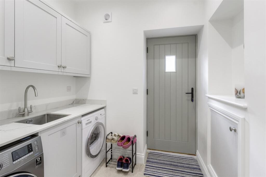 Skylark Barn 012.jpg