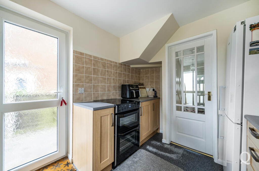 1a329925-0179-415...