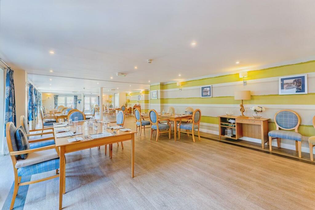 8549357-interior14 (Medium).JPG