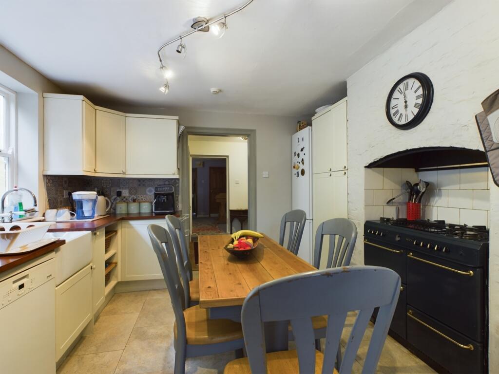 CAM03062G0-PR0029-STILL011