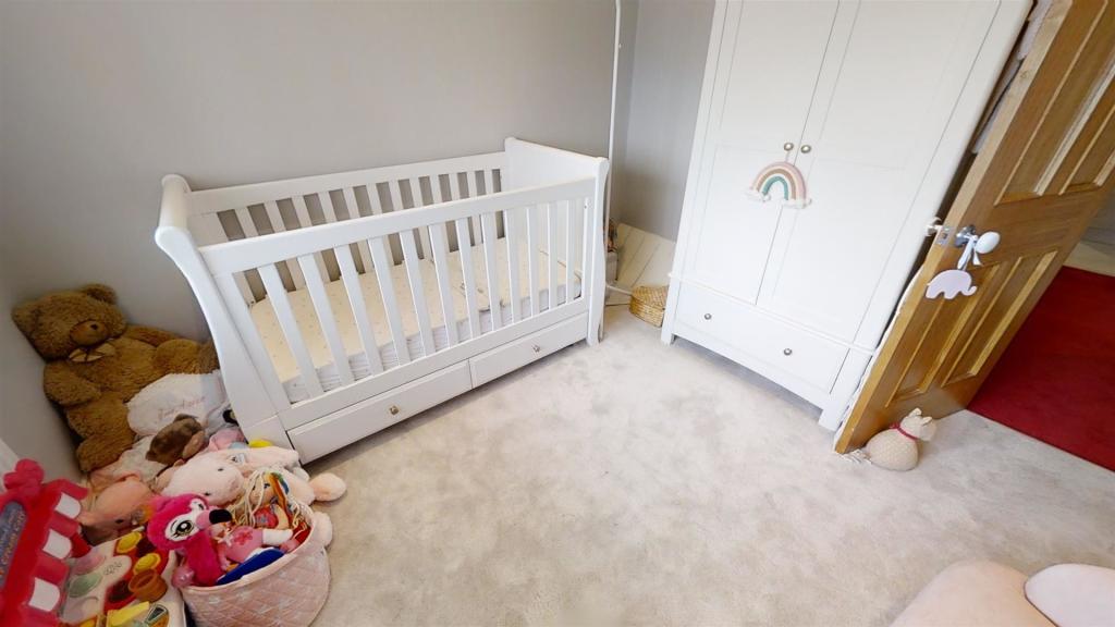 bedroom 4.jpg