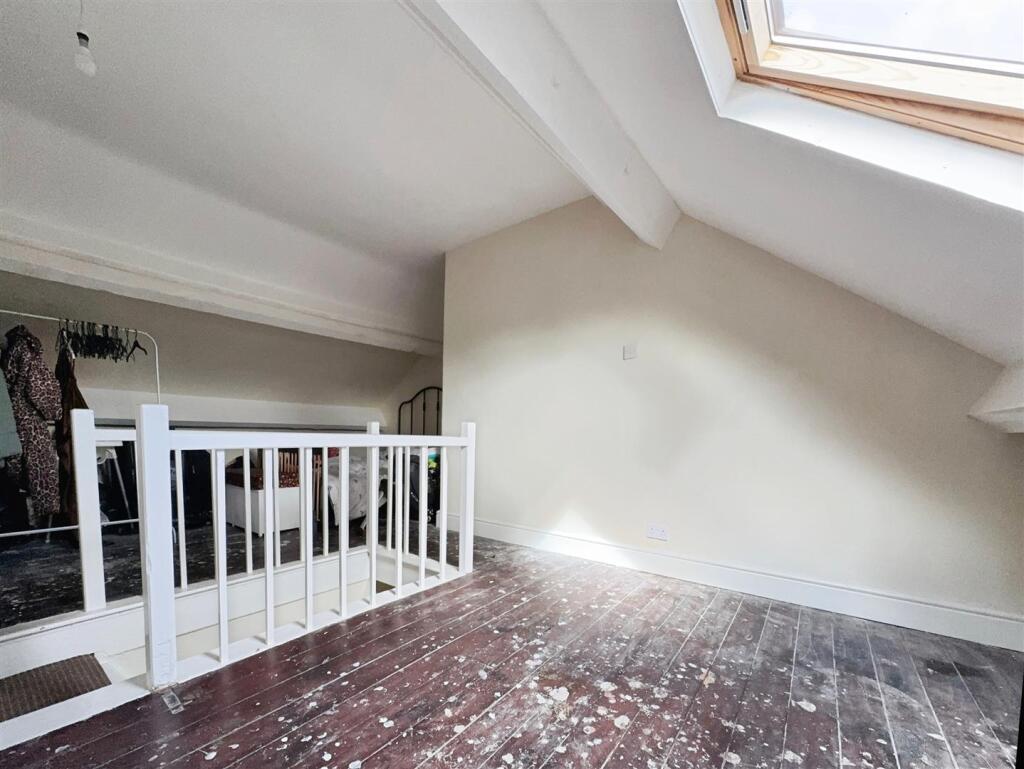 3018d1d0-3-4611-8503-C99E76B733AF-9816-000006CB1E3