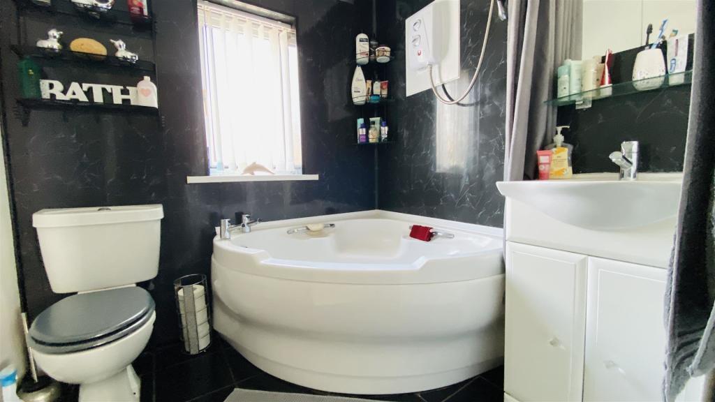 Bathroom.jpeg