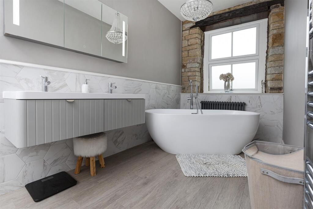 Bramleys Estate Agents - Upper Lane - Gomersal (51