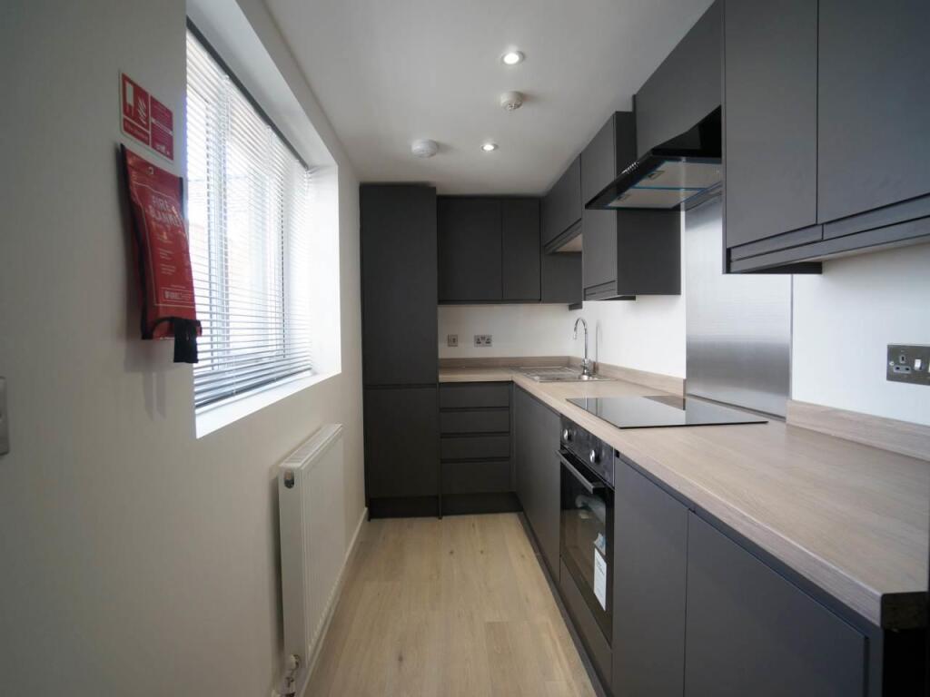 29VictoriaSt_Kitchen1.7.JPG