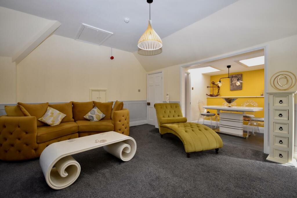 Sitting Room..JPG