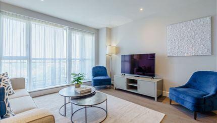 E14 8RW - 8th floor - 2 bedrooms - 966sq ft - 2 b