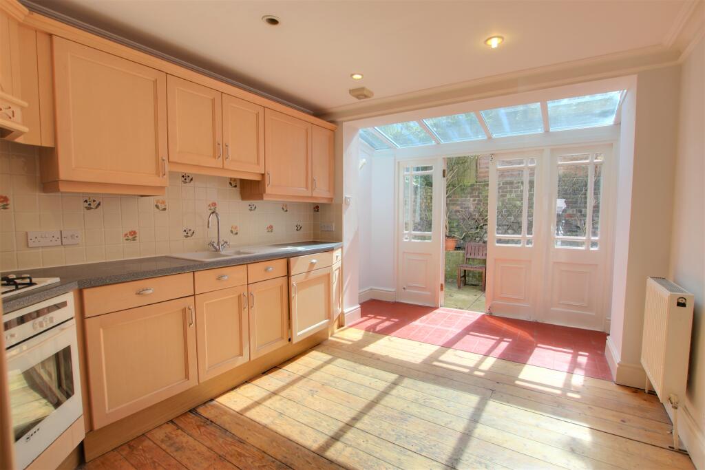 4. KITCHEN VIEW 1 (3).jpg