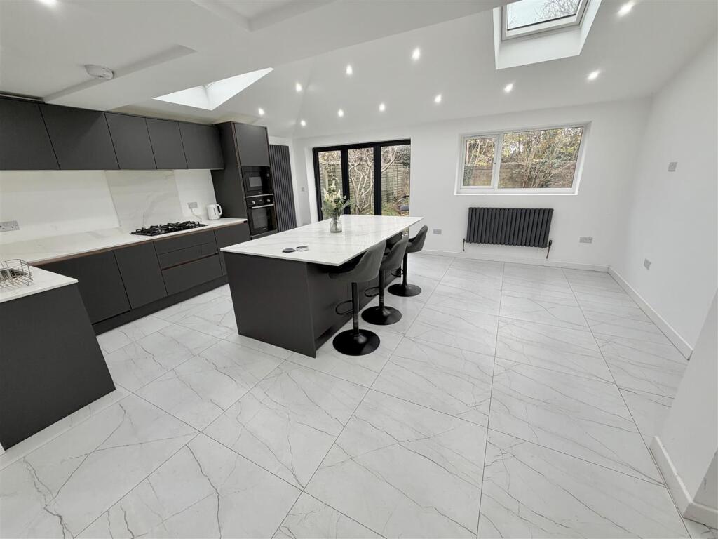 Open Plan Living Dining Kitchen