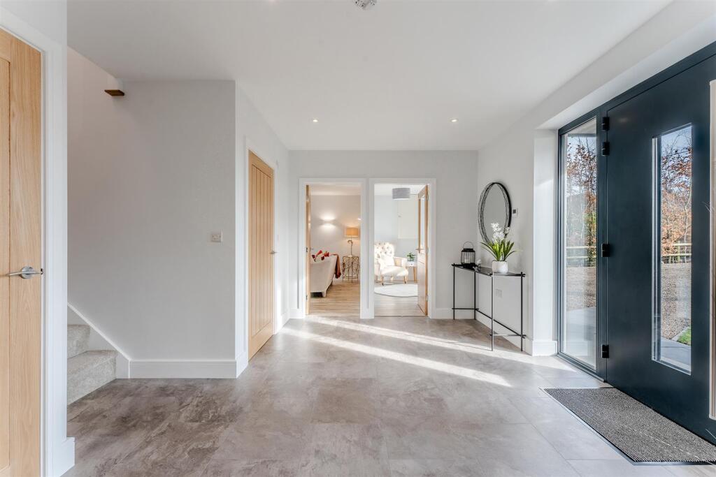 Impressive Spacious Hallway