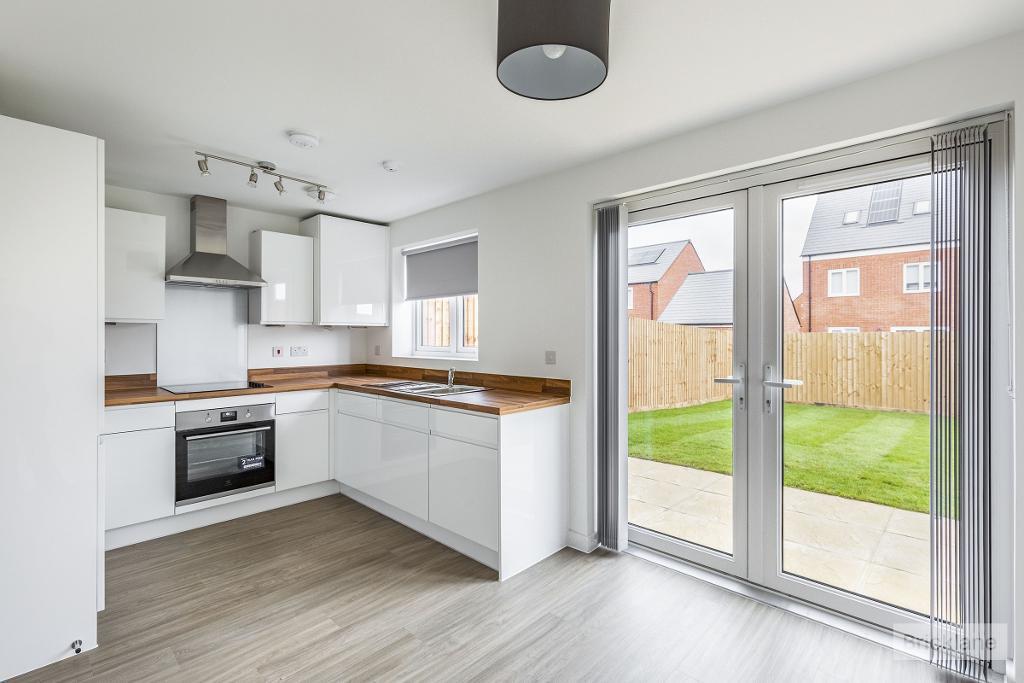 Kitchen / Dining Area