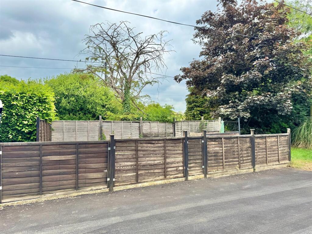 Additional Land In Front Of House.jpg