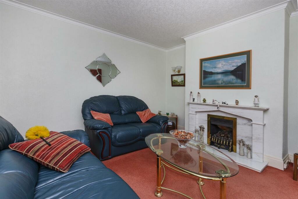 Bramleys Estate Agents - Exley Lane - Halifax (12)