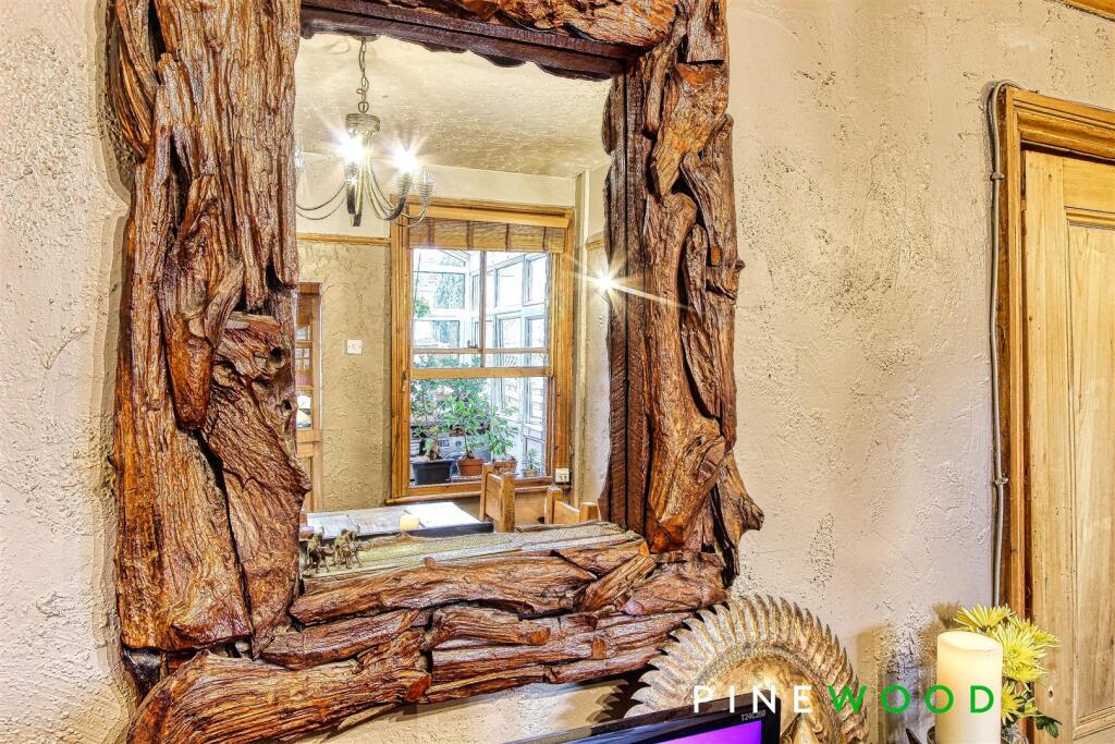 dining/sitting room