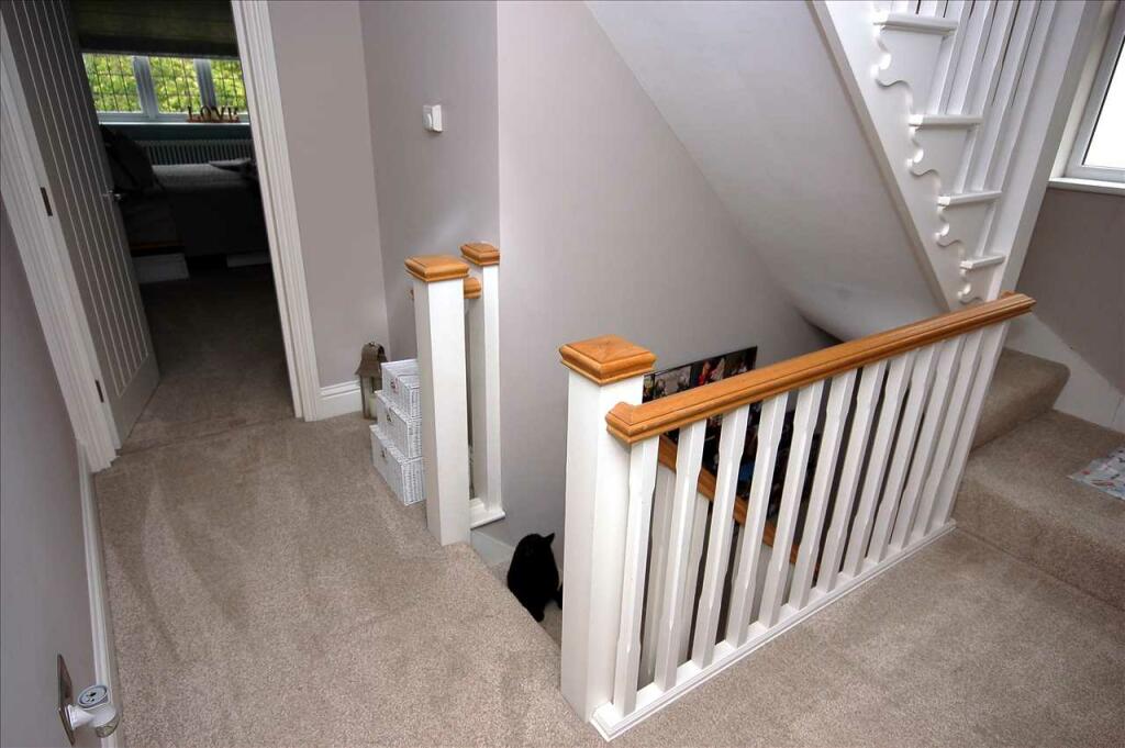 FIRST FLOOR LANDING