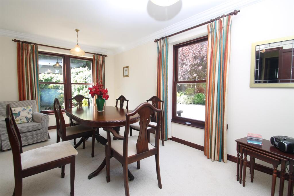 dining room.JPG