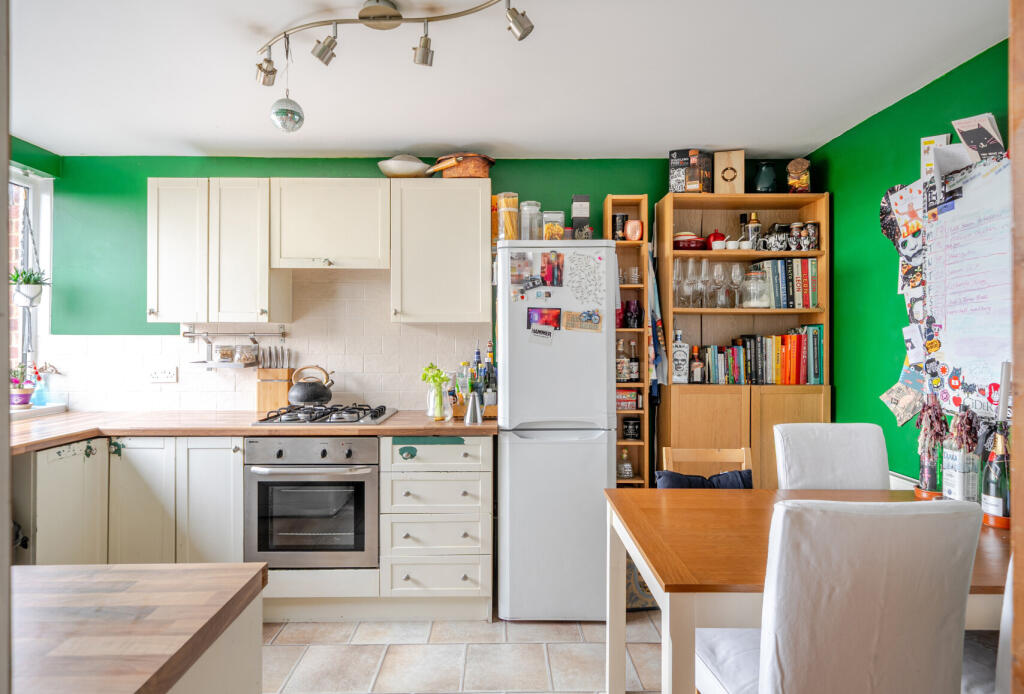 1383997-16-692709...