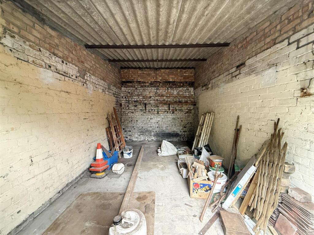 Garage 8 at Palmerston Road - 3.JPG