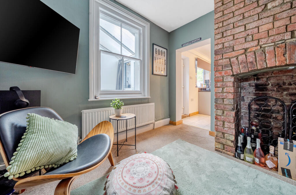 1346141-11-68b5e2...