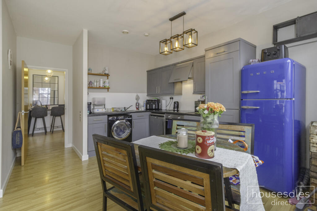 Kitchen Dining Area