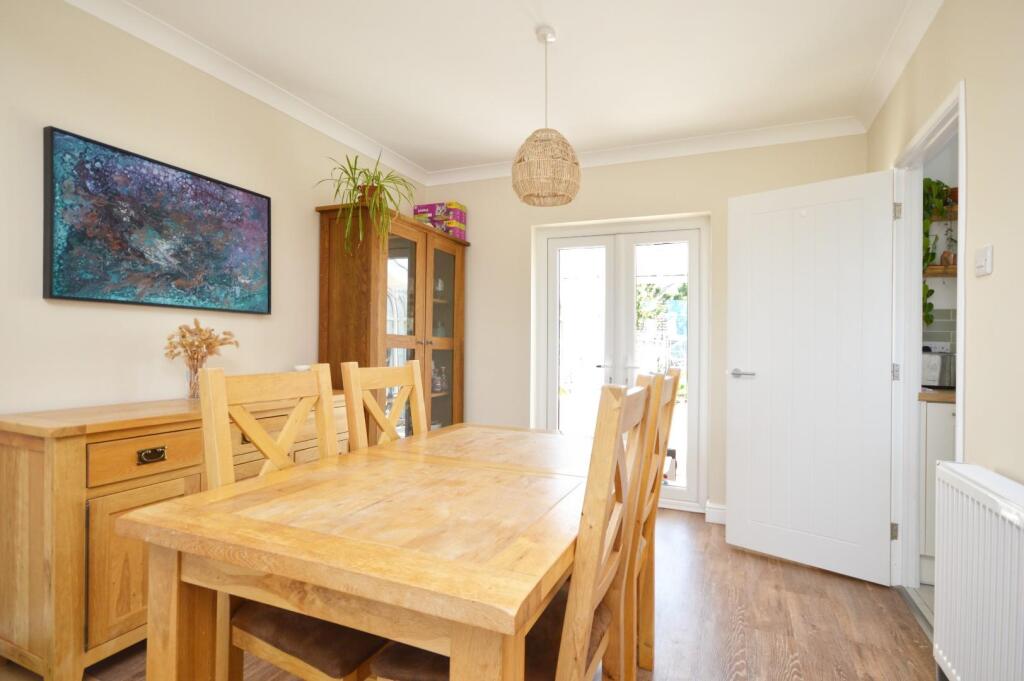 Sitting Room/Dining Room