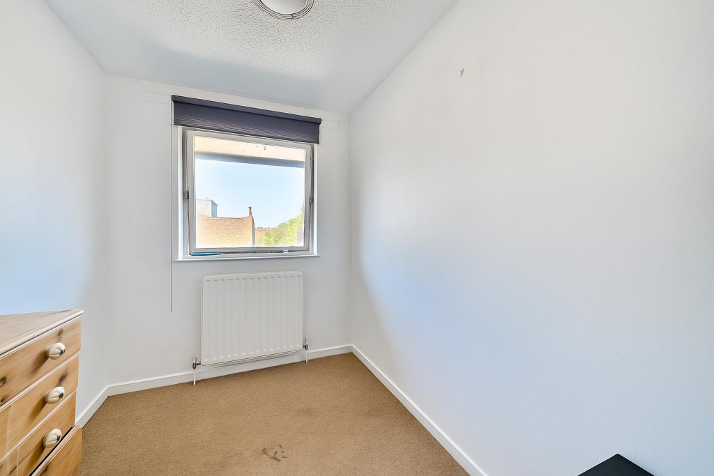 2253bf90-baad-42a4-ac6b-65b09bf49fd9 bedroom.png
