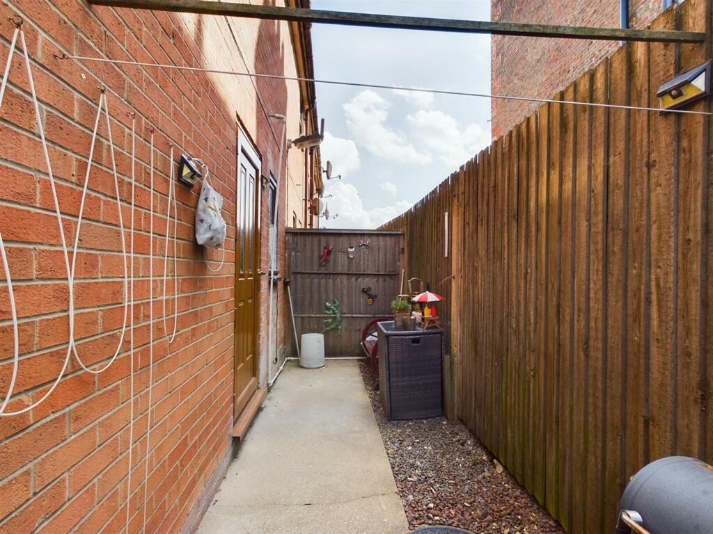 Courtyard.jpg