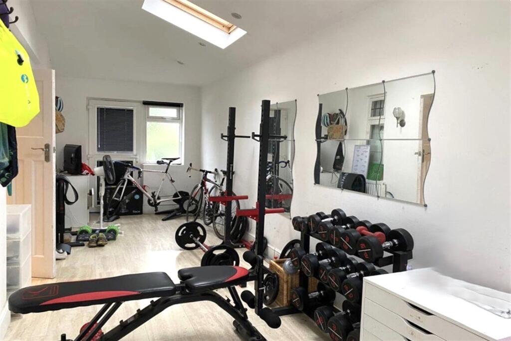 Gym/Hobbies Room
