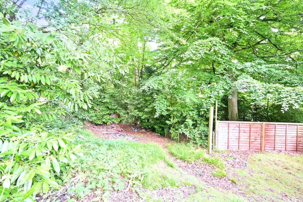 Flat 27, The Hill, Church Hill, Caterham, CR3 6SD