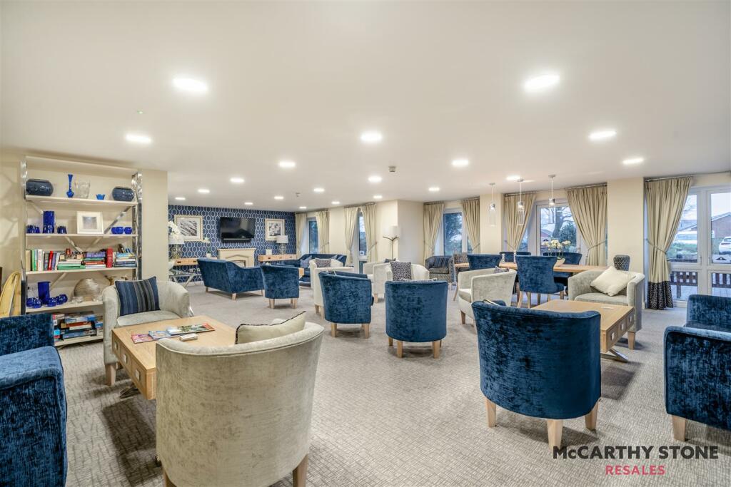 8583526-interior01.jpg