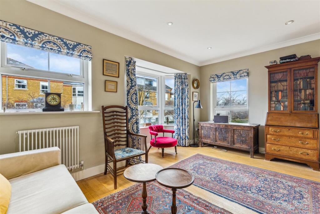 Osier Mews, W4 - FOR SALE